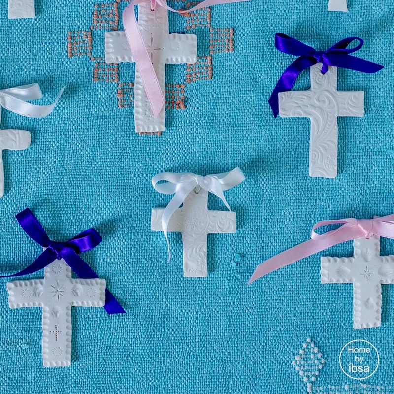 Croix porcelaine