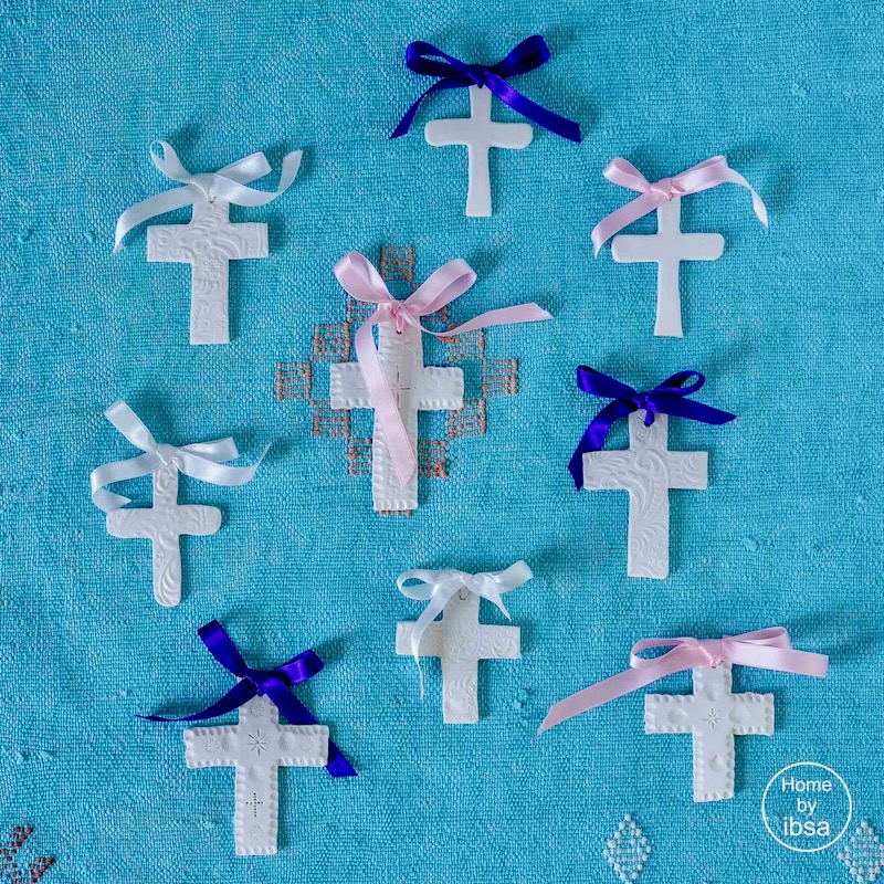 Croix porcelaine